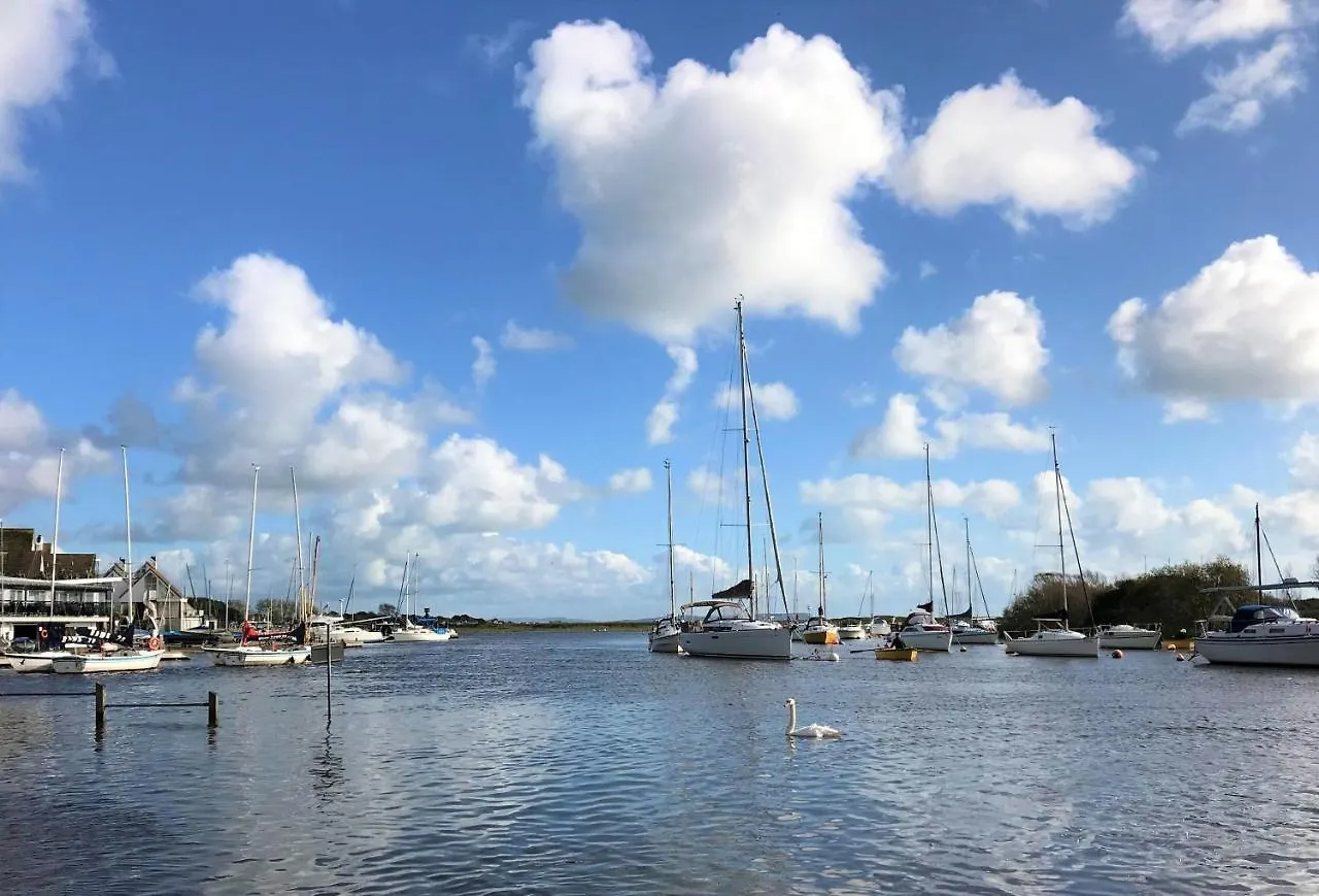 Holiday home Quay Corner, 5 Bed House, Christchurch  United Kingdom