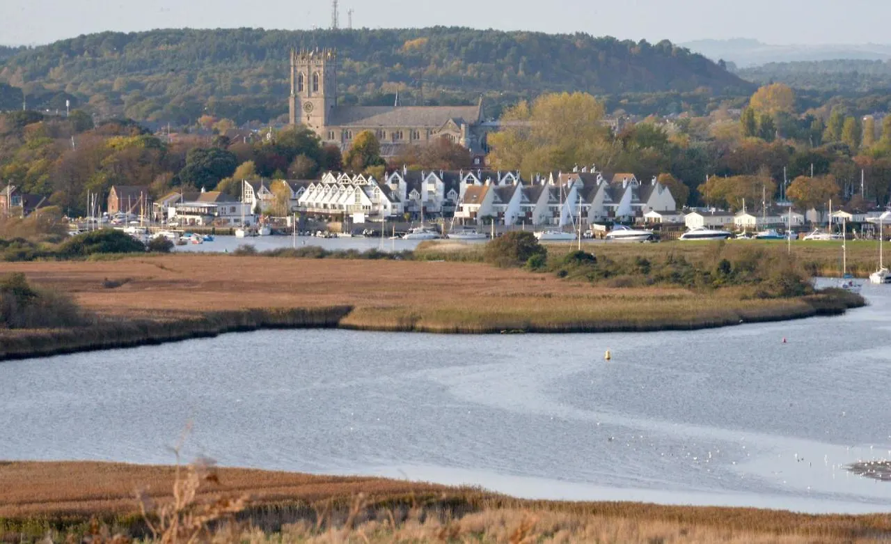 Quay Corner, 5 Bed House, Christchurch  Christchurch (Dorset)